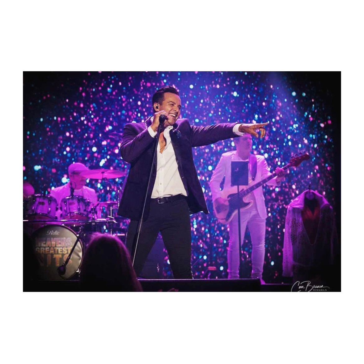 AngieXposed's tweet photo. #Melbourne get ready for the amazing @jasonsingh’s NEXT ‘Heaven’s Greatest Hits’ Show at @crownmelbourne #ThePalms! It’s gonna be a HUGE #AFL Finals weekend!! Performing tunes by some of the biggest Artists of ALL time!! 🇦🇺🎶🎤
Buy Tickets 🎫: https://t.co/yYot4Wcbh8
📸 Cam Brown https://t.co/RSrm2EpyhC