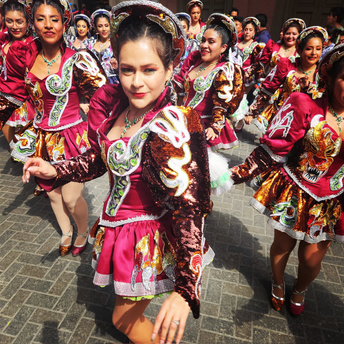 andrade911's tweet photo. 🇵🇪 Perú ¡Un arte de infinita variedad Danzas Originarias, Caporales Peruano y Color Photo by #andrade911 
#caporales #caporalesperu #dance #photography #photooftheday
 #streetphoto #streetphotography https://t.co/02kRPXrETX