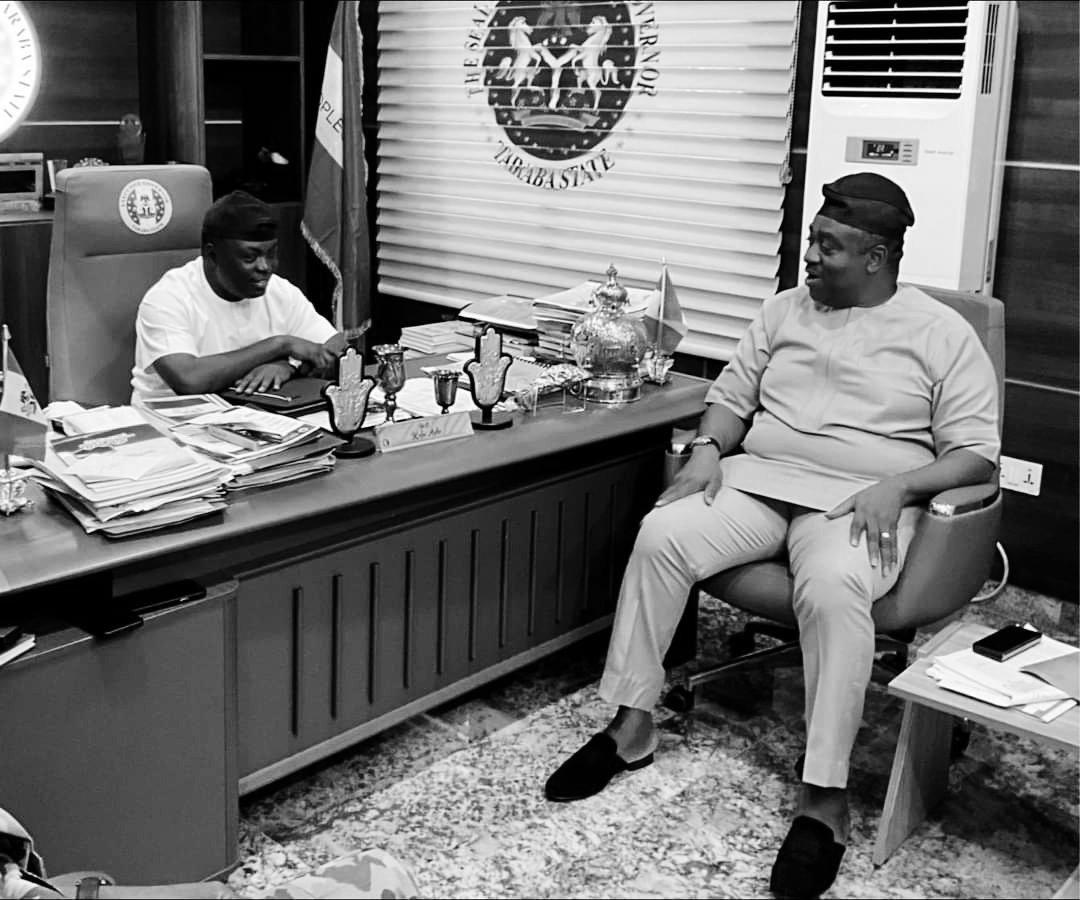 GovAgbuKefas's tweet photo. Playing Host to the former Governor of Benue State - H.E. Sen. Gabriel Suswam and his entourage [comprising few
members of the Benue State House of Assembly] in Jalingo yesterday was significant, as we discussed the peace and progress of our Communities.

#MovingForward https://t.co/Fe1Co8RReW