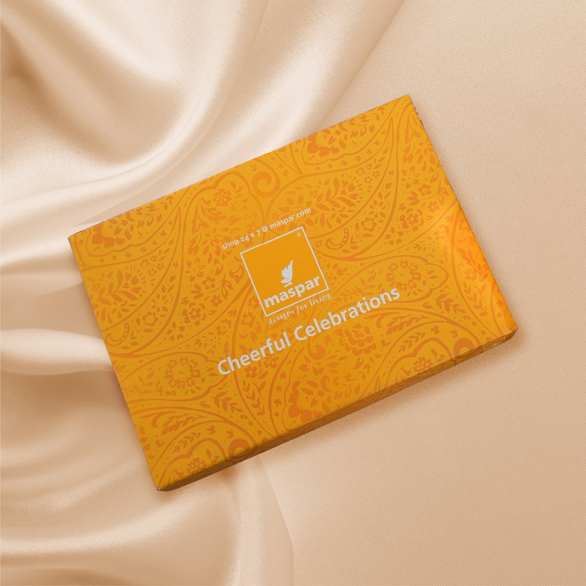 masparhome's tweet photo. Unwrap joy! Our thoughtfully curated special #Rakhi gift box is designed to nurture your special bonds with a touch of comfort and care. Embrace the spirit of togetherness and celebrate this #Rakshabandhan with maspar #GiftsForGiftedBonds 

Shop now: https://t.co/8dfwtsOjTS https://t.co/qlAkyxqQ1k