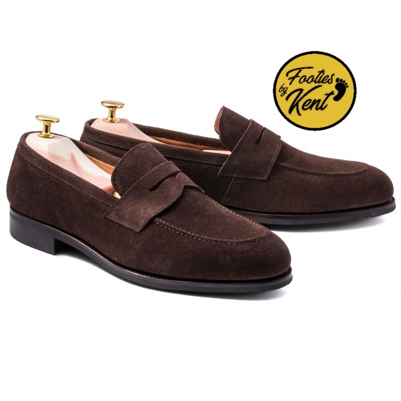Multi-purpose Men Penny Loafer. A classy shoe all men need. To finish it off, we do not stitch down the strap of the loafer to the vamp of the loafer. This allows a little more give in the instep of the loafer, leading to a more comfortable vamp Price: ₦20,000