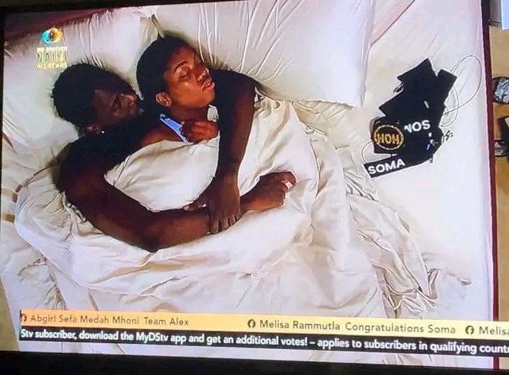 Omah_241's tweet photo. Soma use hand hold Angel tight so she no go wake up for night go meet Frodd. 

#BBNAllStars https://t.co/9TmVHWBbsh