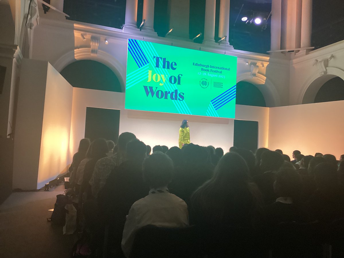 Craigmount Library tweet media