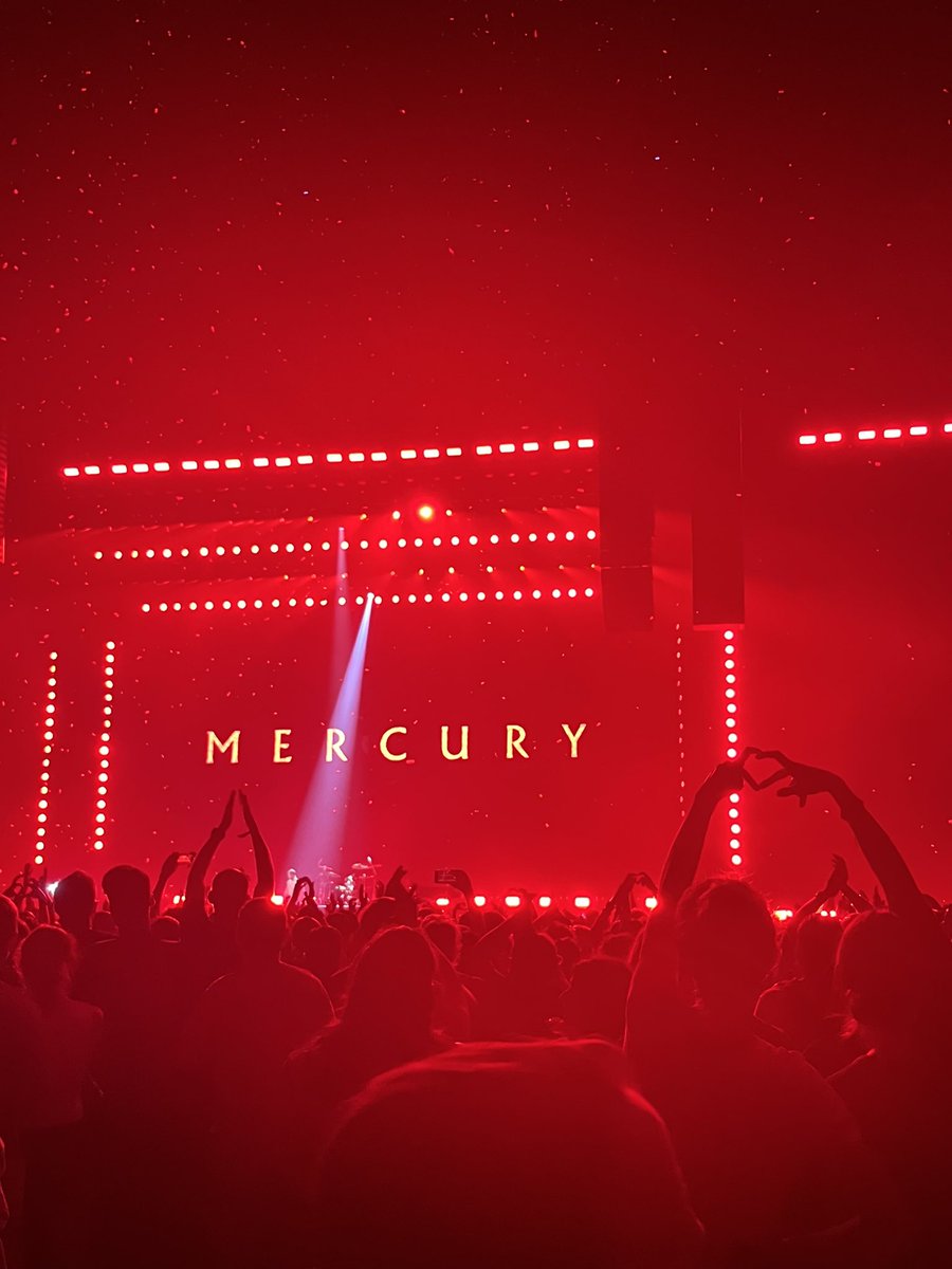 iEmzy's tweet image. Imagine Dragons. That’s it, that’s the tweet. #mercuryworldtour