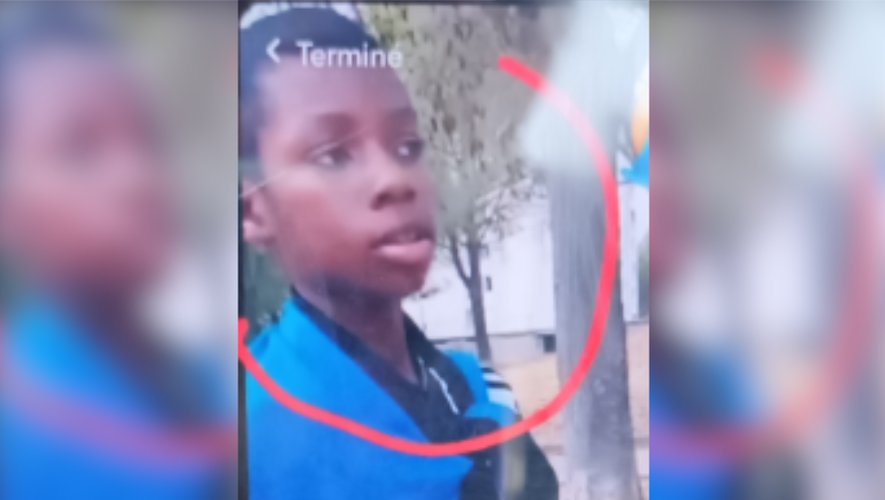 __Verlaine__'s tweet photo. Fayed, 10 ans tué lors d'une fusillade lundi à Nîmes...
Avez-vous entendu des mouvements de colère ?
Avez-vous lu "j'ai mal à ma France" ?
Avez-vous vu des magasins pillés ?
NON !
En vérité c'est seulement lorsque la racaille est touchée que des raclures emmerdent le monde.

Que Fayed repose en paix 🙏🏾