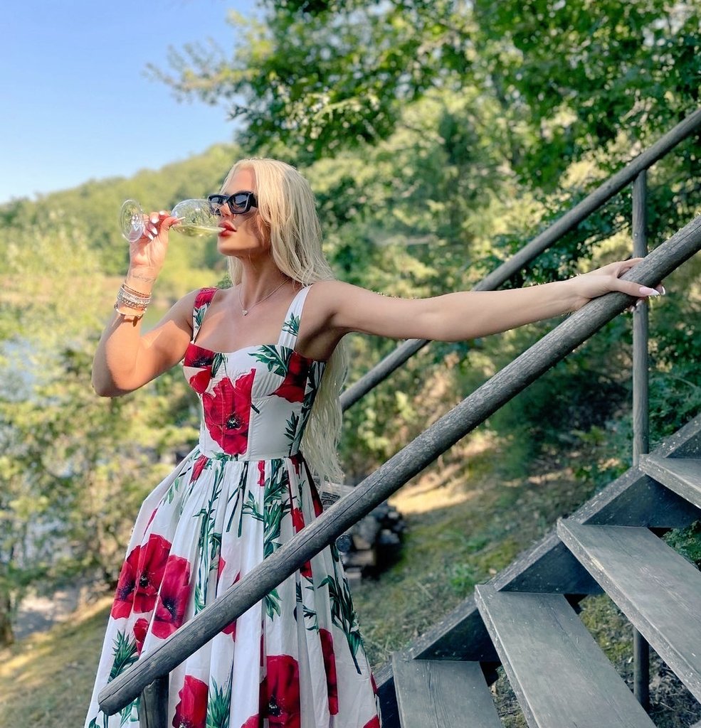 Kasey_Official_'s tweet photo. Be you! The world will adjust! 🌹🍸😍 #BeYou #WorldWillAdjust https://t.co/ZGcGwrpmzB