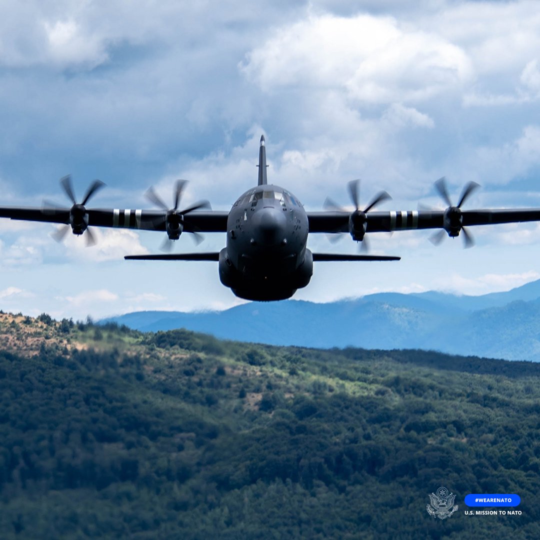 Catching a flight before the end of summer vacation? The U.S. Air Force is not taking any breaks. 🇺🇸 Super Hercules aircraft pilots from Ramstein Air Base in Germany conducted a training with 🇧🇬 Allies during exercise Thracian Summer 2023 above low level mountains around Bezmer…