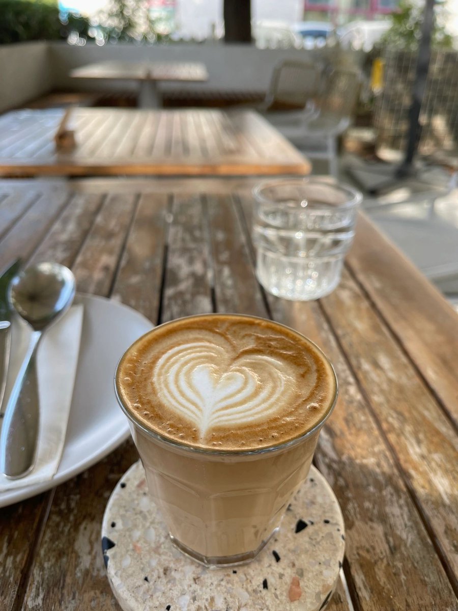 EhlertGi's tweet photo. Have an exquisite afternoon tea
Filled with the love of life ☕ https://t.co/7wg2guAs1B