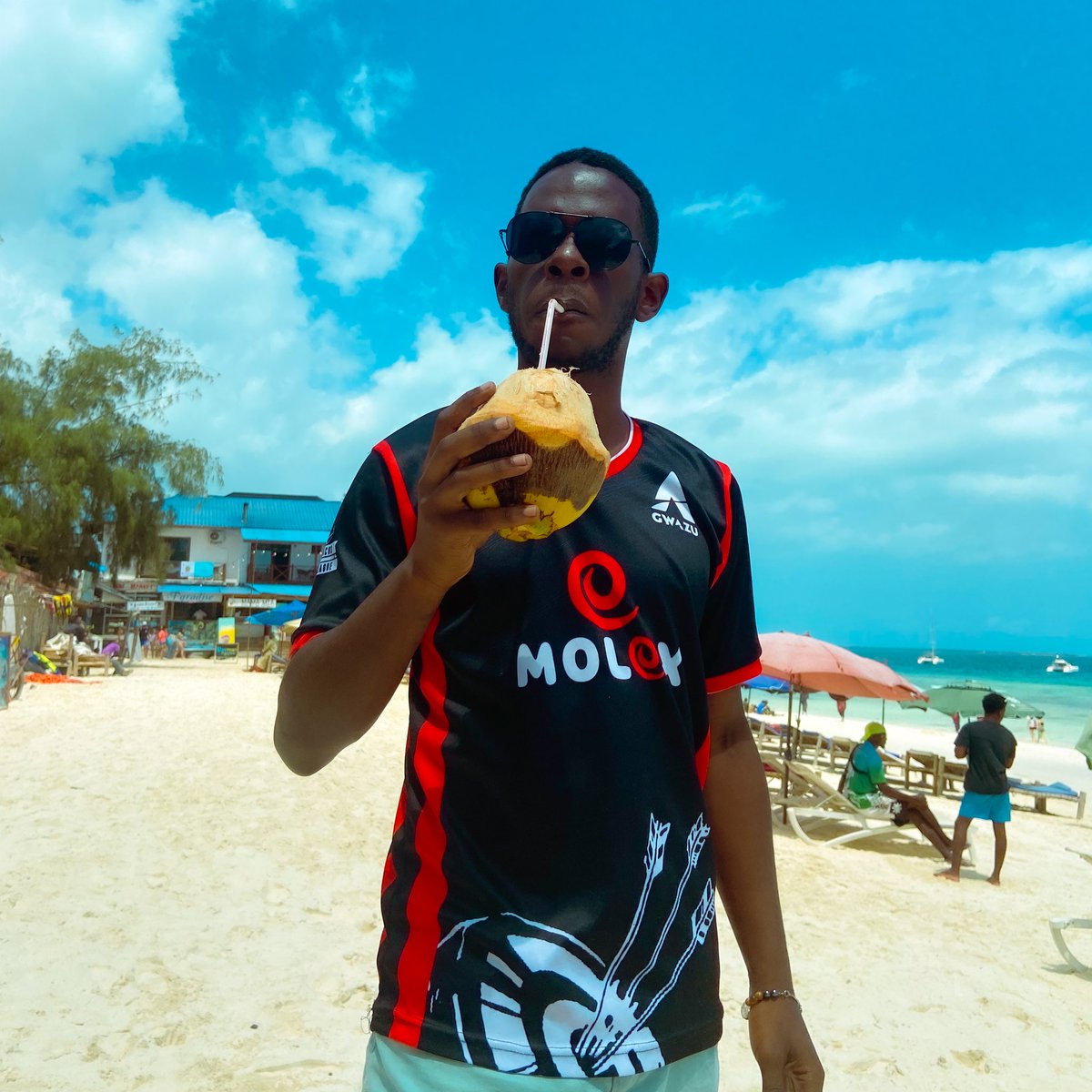 GwazuAgency's tweet image. Elevate your game on and off the pitch the GWAZU way😎 @leone_okello 
@CharliesShooter 
#CreateDominate
#GWAZUAgency