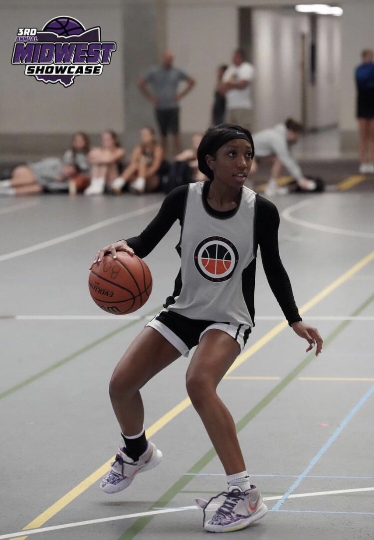 HIDDEN GEMS BASKETBALL tweet media