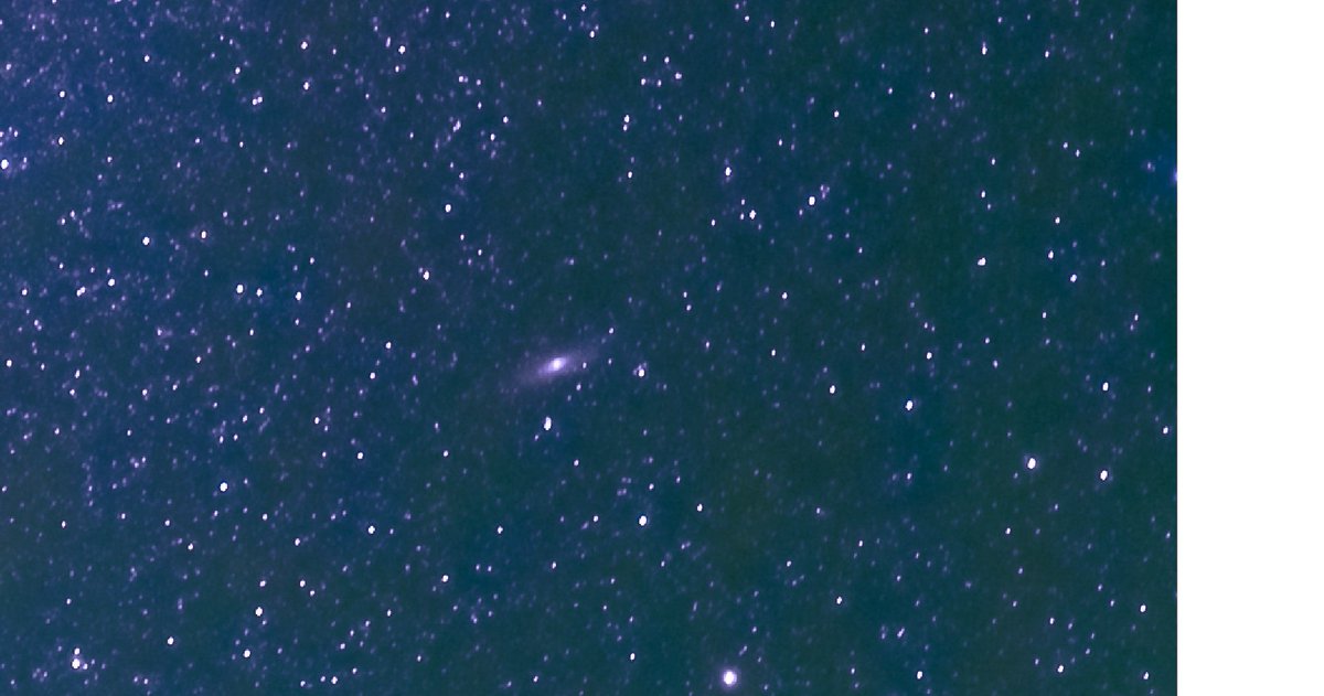 EdouardR98's tweet image. I also tested the open-source software #deepskystacker! By stacking multiple photos, you can reduce noise and dead pixels in the image, and the result is more than satisfactory! 

You can even make out the Andromeda galaxy in the shot! (if I&apos;m not mistaken)