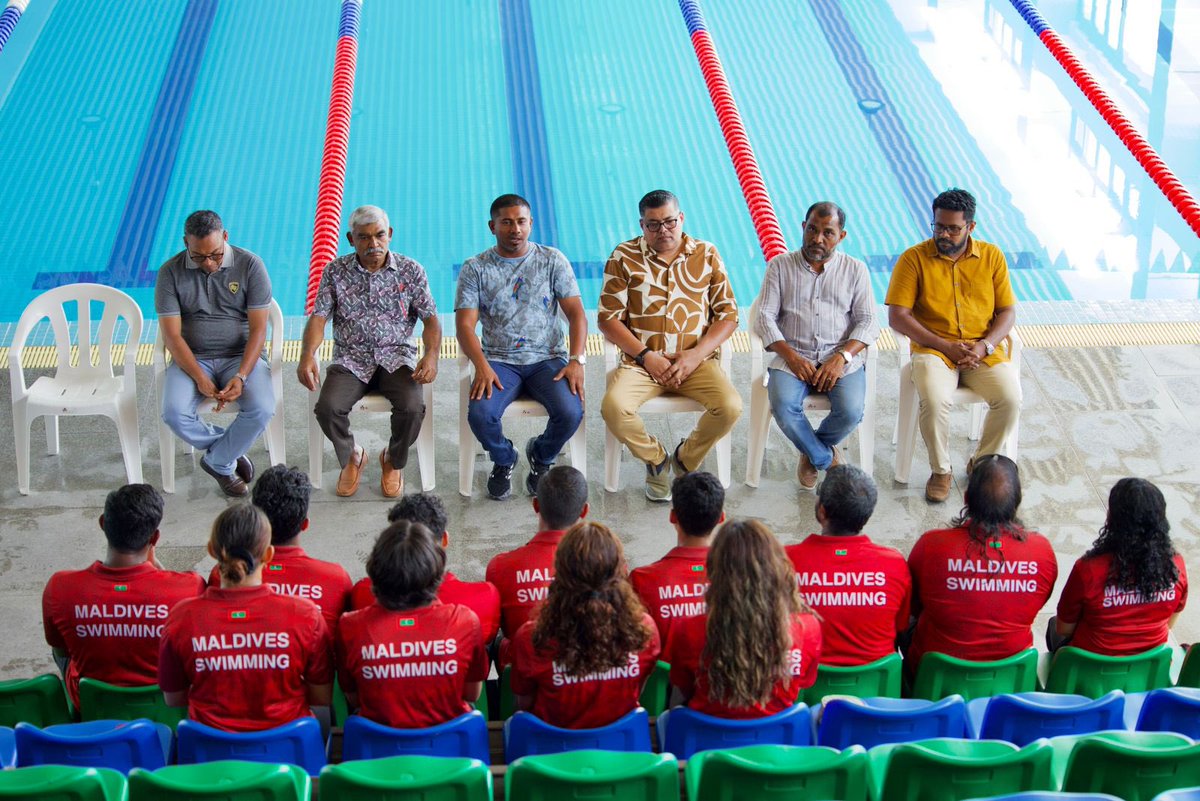 AhmedMahloof's tweet photo. IOIG އަށް ތައްޔާރުވުނުގެ ގޮތުން ޤައުމީ ސުވިމިންގ ޓީމުވެސް ވަނީ ގިނަ ތައްޔާރީތަކެއްވެފަ. 

އެތުލީޓުންނަށް ހިތްވަރު ދިނުމުގެ ގޮތުން ބައްދަލުކޮށް މަޝްވަރާކޮށްލުމުގެތެރެއިން. 

ކާމިޔާބު ގޭމްސް އަކަށްއެދެން. 
🏊🏼‍♀️🇲🇻
#KaamiyaabuRaajje #IOIG2023 #Thayyaarey https://t.co/Gmy1riYk9X