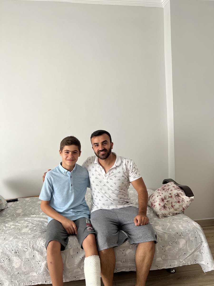 Sportif Yetenek Taraması kapsamında üstün derece elde eden sporcumuz Muhammed Şehmus BELEN'e geçmiş olsun ziyaretinde bulunarak sporcu ekipman ve çantası teslim edilmiştir. Başarılarının devamını temenni eder, bir an önce sağlığına kavuşmasını dileriz. +++