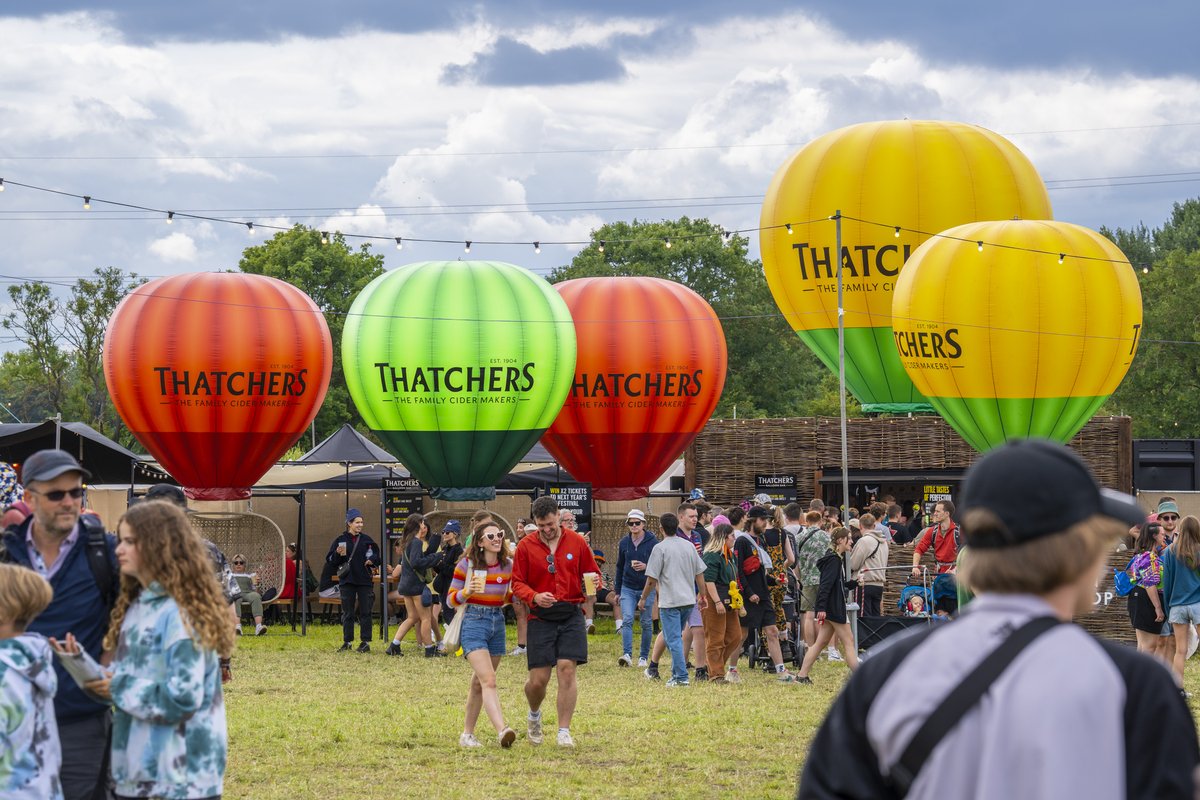 VictoriousFest's tweet photo. Want to win tickets to next year’s festival? Head over to the @thatchers_cider Balloon Bar across the weekend, snap a photo and share it on your Instagram for a chance to win! 
#thatchersballoonbar https://t.co/I5vURQSq9T