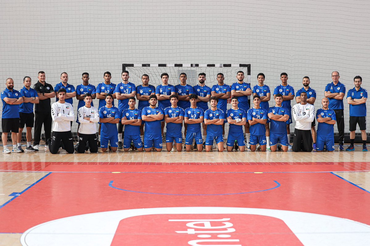 KHAkuwait's tweet photo. 📷 | شباب أزرق اليد الكويتي 🇰🇼💪
#KuwaitHandball https://t.co/bSrYLkNMcu