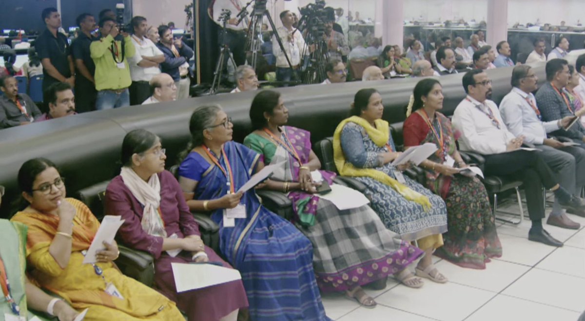 Anshi_________'s tweet photo. @isro Women 👑 👸 https://t.co/caDL5NUUFx