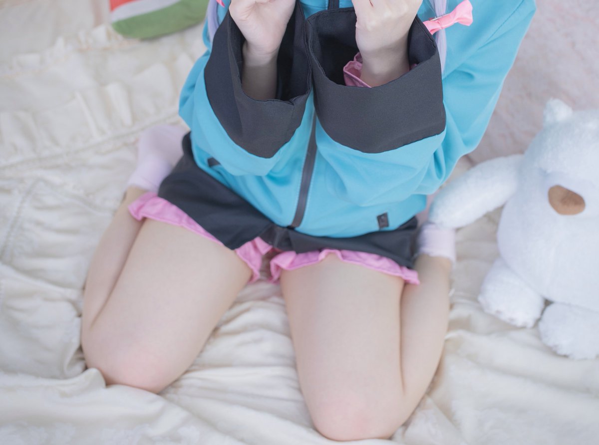 32KI_cos's tweet photo. #太もも晒すとフォロワー増えるって聞いたんですが https://t.co/zCGWdFOJPf