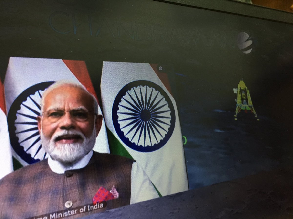 MoonOfMiracles's tweet photo. India on the Moon …Softly. Well done @isro  जय हिन्द
@PMOIndia https://t.co/RJw7HzivPx