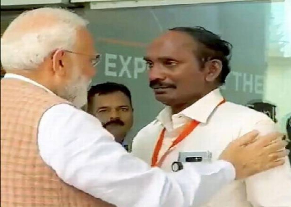 kadaipaneeeer's tweet photo. "koshish karne walo ki haar nahi hoti" #Chandrayaan3 https://t.co/DTiEHPeNQR