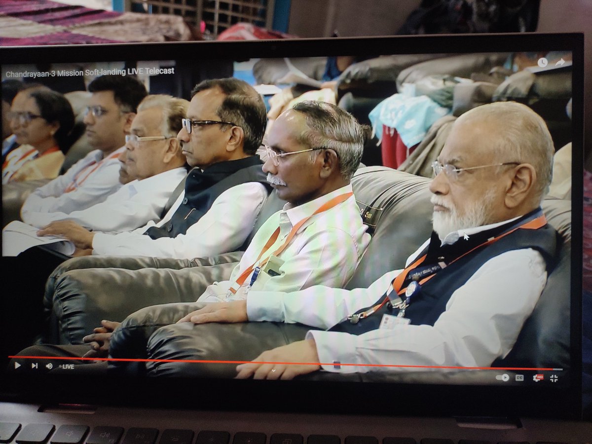 connect2karanji's tweet photo. India is on the Moon... 🇮🇳>🌓
 #ISRO #Chandrayaan3 #Chandrayaan3Landing https://t.co/raJ1H9fQcO