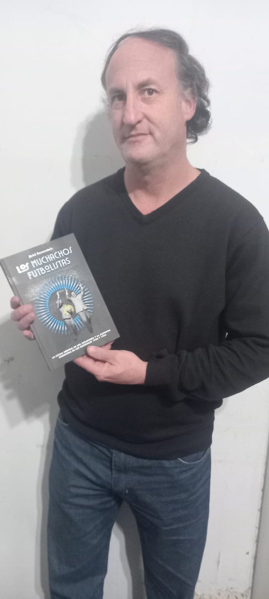 En septiembre, Los muchachos futbolistas en las librerias. <a href="/penguinlibrosar/">Penguin Argentina</a>