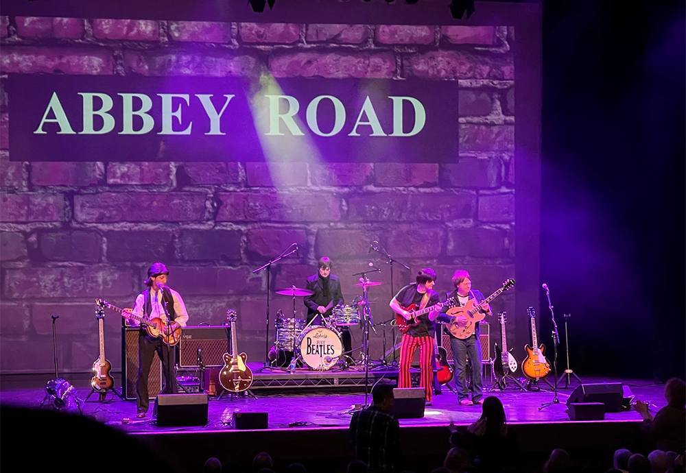 TivoliAberdeen's tweet photo. @JustBeatlesUK return to the Tivoli Theatre on 06 October 🎶🎤🎸
This concert promises to be another fantastic night to remember for all Beatles fans, young and old, new or long-standing.
BOOK HERE: https://t.co/0hHDCxP1em https://t.co/rI4SU12nKc