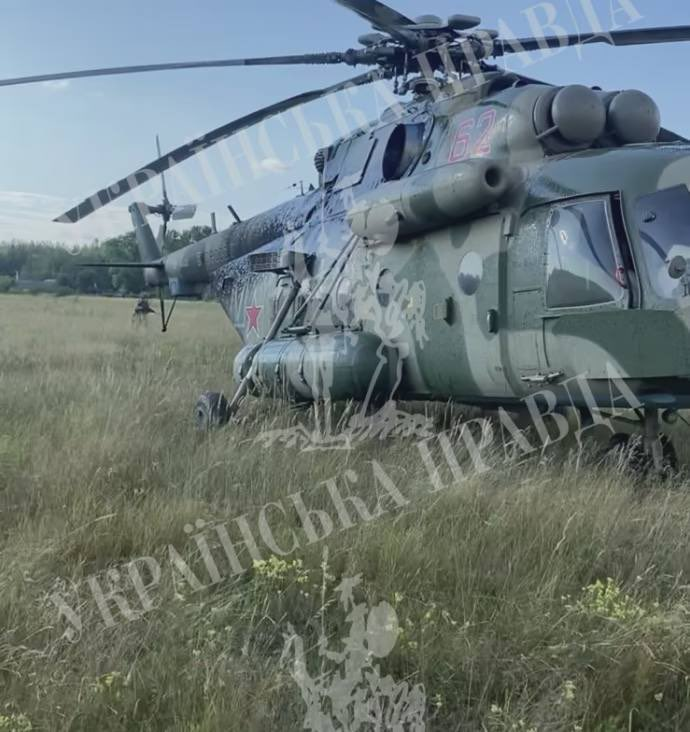 vesstnik's tweet photo. Какая безумная, но классная история!!!

Украинская разведка выманила пилота российского Ми-8 АМТШ в Украину. Борт  совершал рейс между двумя авиабазами и перевозил детали к истребителям  Су-27, Су-30 СМ.

Вместе с пилотом на борту были двое членов экипажа, которые не знали, куда на самом деле летит вертолёт.

Российский Ми-8 приземлился в Харьковской области.

В результате спецоперации двое членов экипажа были ликвидированы.

Пилот и его семья находятся в Украине, семью заранее вывезли из РФ.

Ми-8 остался в Украине вместе с деталями к самолетам-истребителям, которые он должен был доставить россиянам.

https://t.co/BatIrpadvE