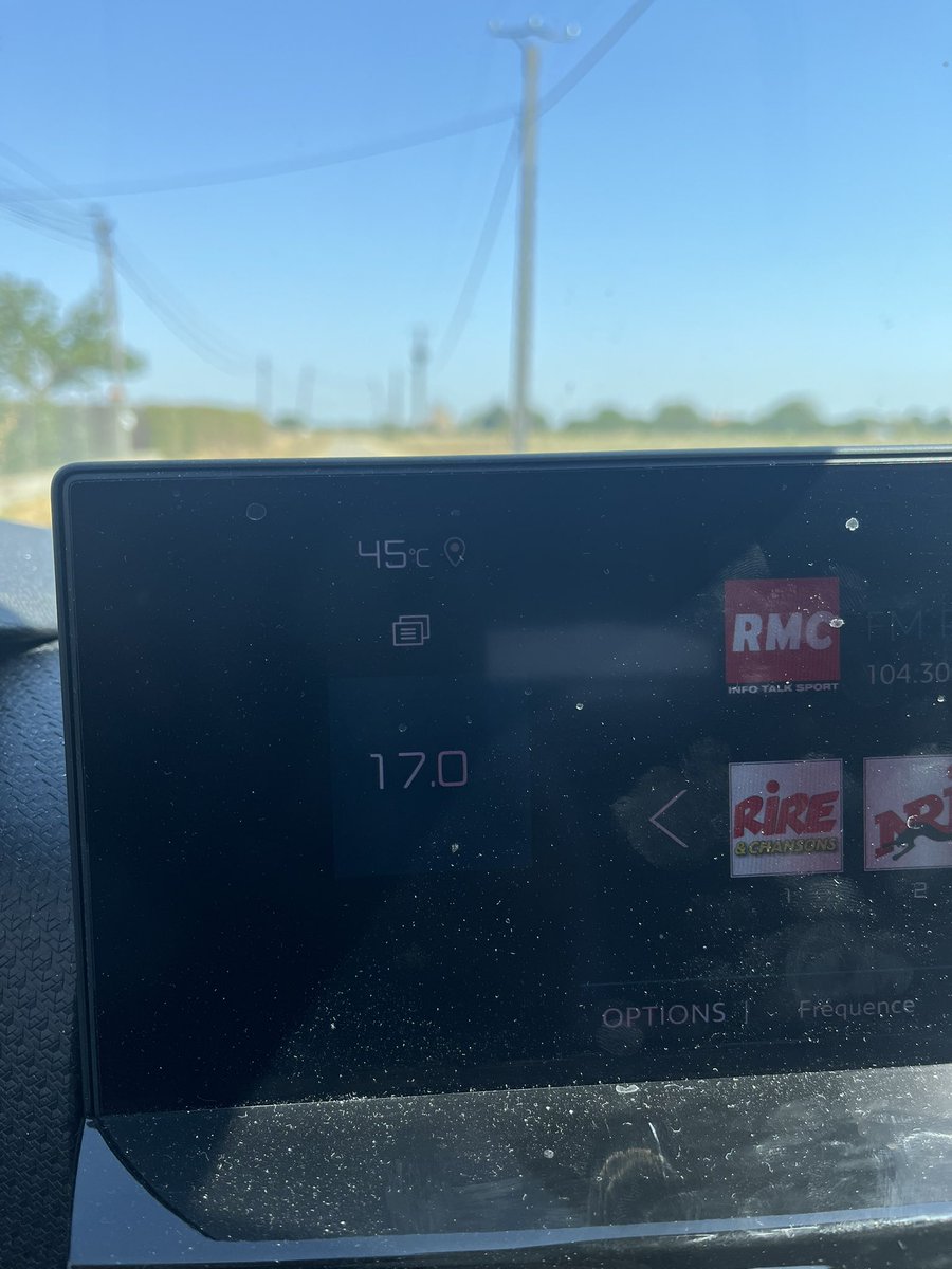 RomainTernel's tweet photo. Un temps à ne pas foutre @Captain_Bretzel dehors! https://t.co/CaZxJfDmAY