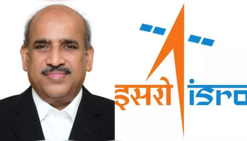 sanjg2k1's tweet photo. Tears of happiness roll down my eyes as tense moments of vertical descent end and #VikramLander of #Vikraman lands perfectly. Let's salute Sankaran, Veeramuthuvel &amp; team who deserve the entire credit. Kudos 👏👍Let's not quibble over who set up ISRO or who sanctioned this project https://t.co/JAq2G8QDTf