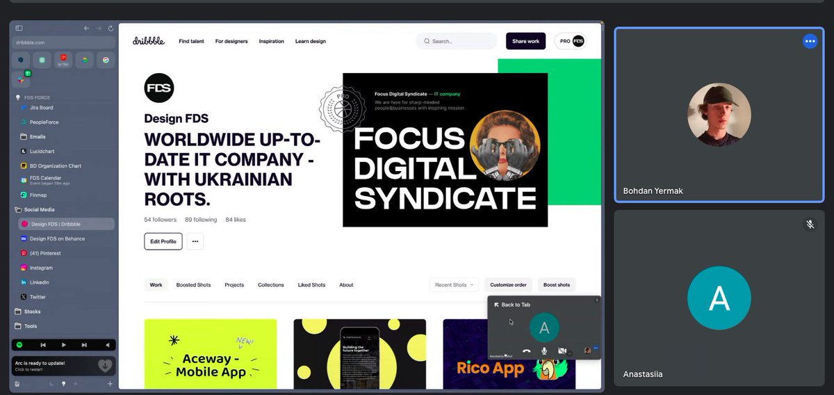 desverse_co's tweet image. 💡 Craving innovation? Our team thrives on pushing boundaries and exploring new horizons.
Here our CCO is thrilled by new AI-feature Arc Browser and showing it to others🤓🧠

#InnovateTogether #TechExplorers