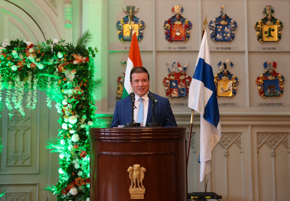 IndEmb_Fin's tweet photo. Full house at India's 77th Independence Day Reception at the House of Nobility! 

Ambassador @raveesh_kumar &amp; @RaveeshRanjana welcomed Minister of Development Cooperation &amp; Foreign Trade @VilleTavio, together with 300 plus distinguished guests celebrating 🇮🇳🇫🇮 friendship. https://t.co/p4ubPl18U4