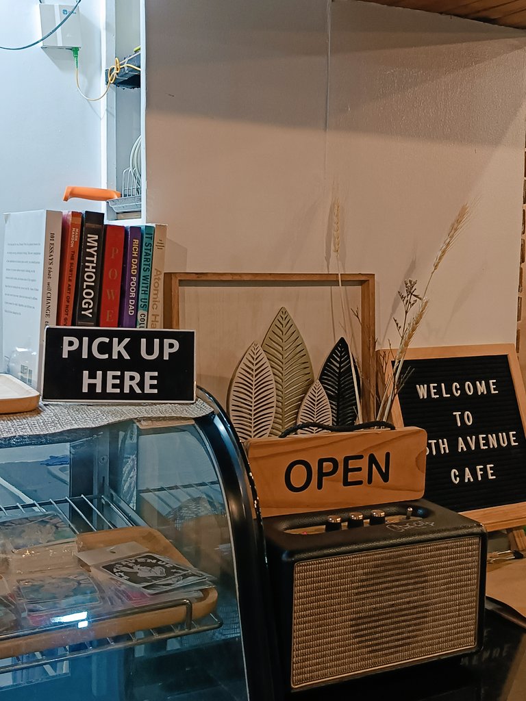 study_ika's tweet image. late night studies ft. matchaa ✿