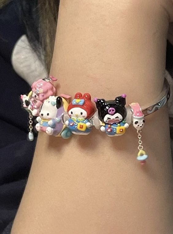 sanrio charms bracelet 🫶