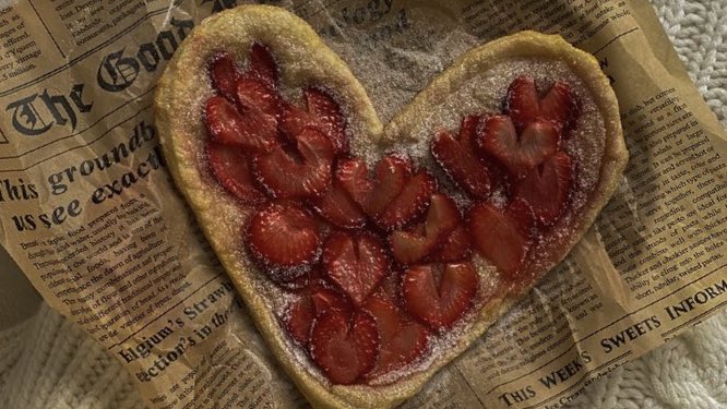 malusokay's tweet photo. Homemade strawberry desserts 🍓 https://t.co/MKvw0HVMGo