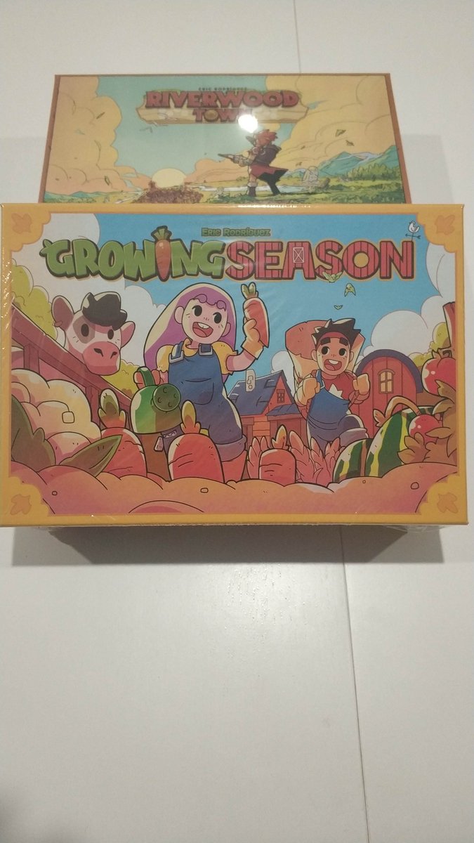 Pues ya ha llegado! Ya tenemos #RiverwoodTown y #GrowingSeason de <a href="/EricRod_LYV/">Eric (El de L&V) Rodríguez</a> ! Aun no los hemos podido estrenar, pero solo viendo y tocando se nota que rebosa calidad en cada componente! Que ganas de estrenarlos!