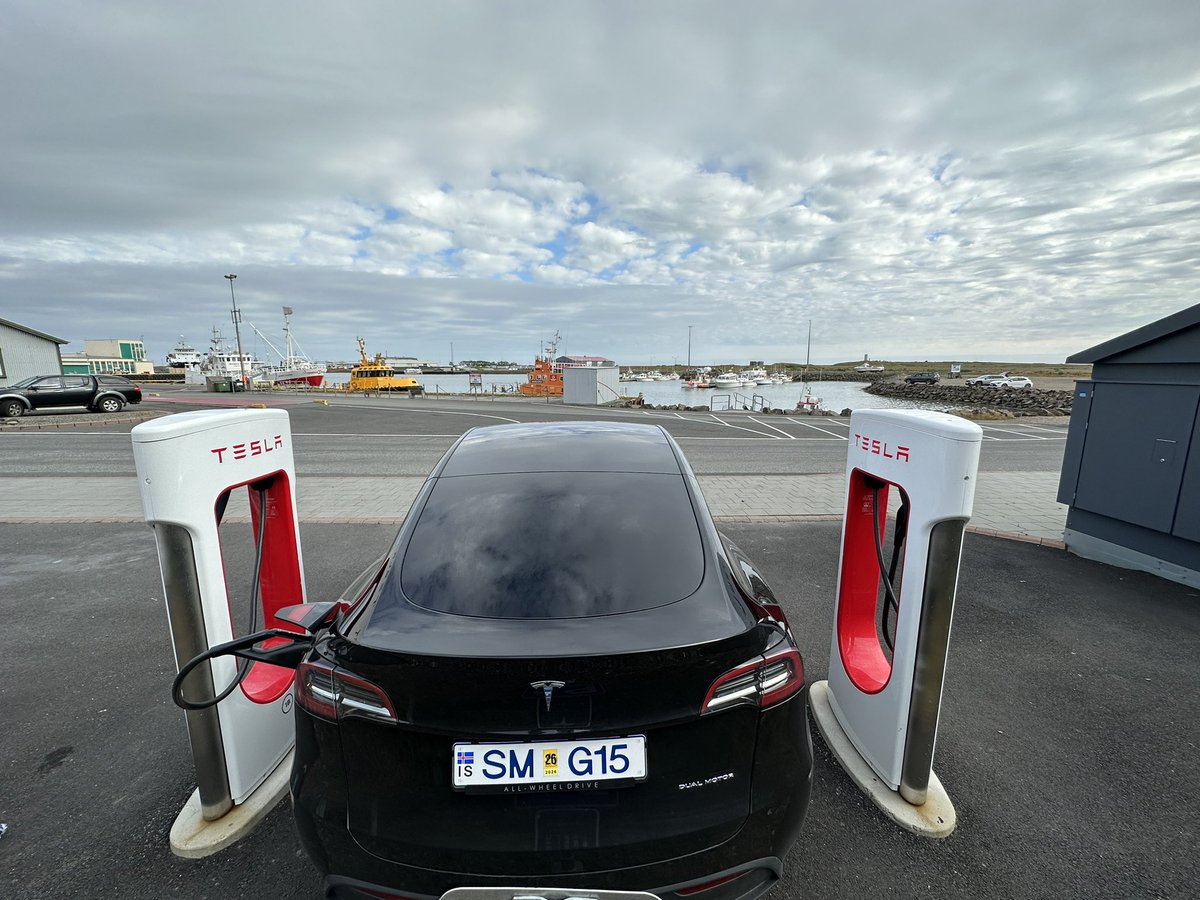2200 km around #iceland in an electric car, trying to preserve the beautiful island as much as possible. Electricity in Iceland is generated almost 100% from renewable sources. No range anxiety. Great service from #hertz with #tesla #modelY (Best selling car in Iceland in 2023)