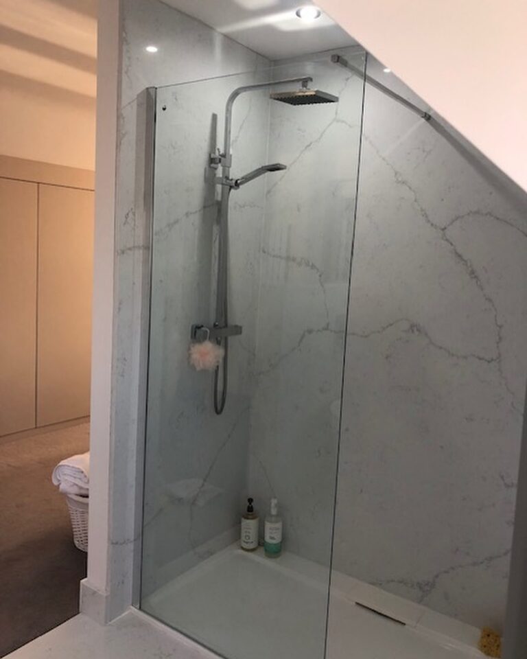 CJStonemasonry's tweet photo. Is your bathroom looking tired and dated?
We have created dream bathrooms for clients across the country, from vanity units and windowsills to shower enclosures and wall tiles.
https://t.co/DSDgTYCTN4
#quartzvanity #dreambathroom #bathroomdesign #bathroominspo #interiordesign https://t.co/9HWowfFcyQ
