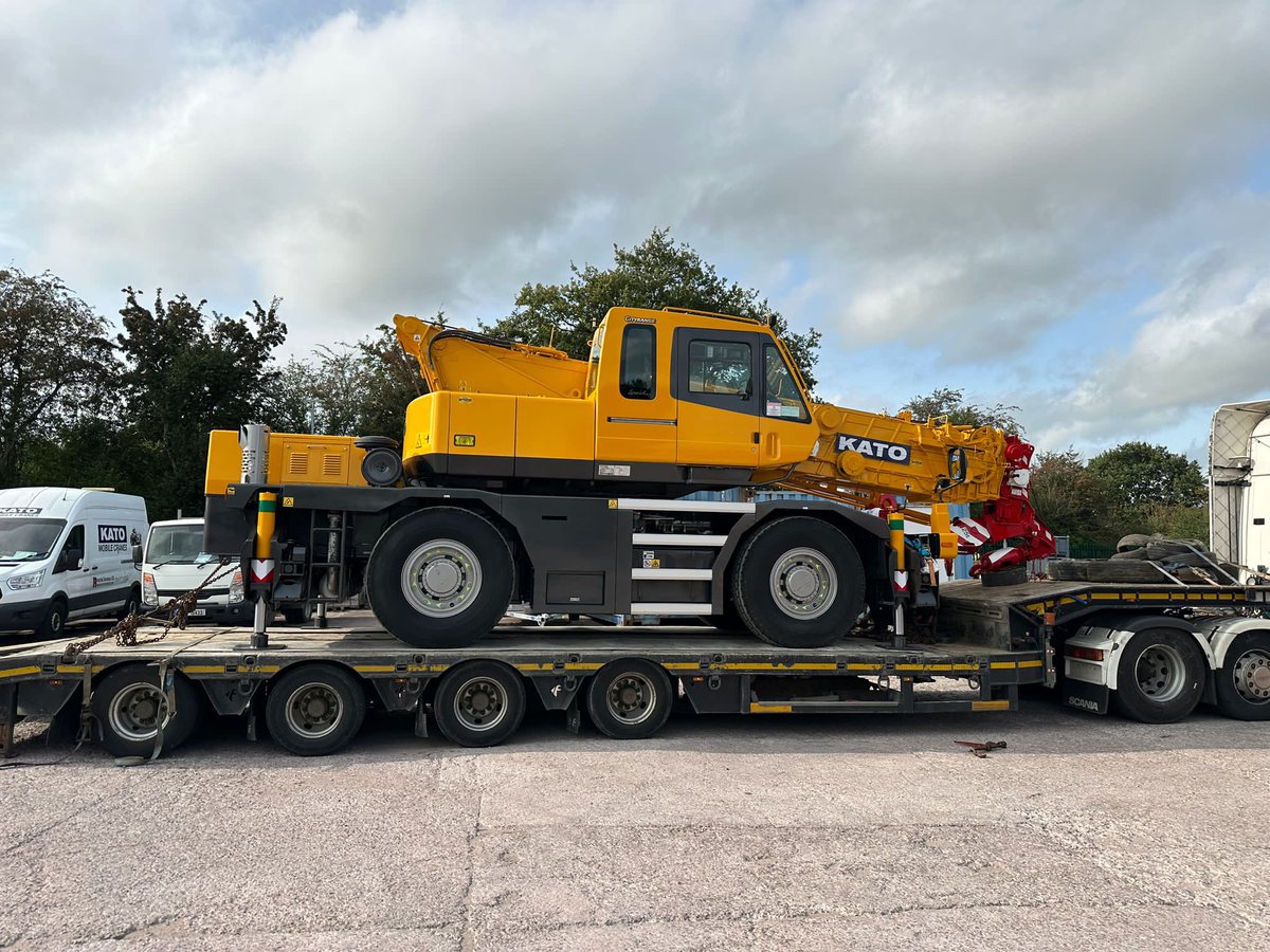 🚨SOLD 🚨- and out for delivery earlier this week - the ever reliable KATO 25 Ton City Crane💪🏻

#allterraincrane #citycrane #lifting #craneoperatorlife #katocranes #kato #cranesofinstagram #crane #cranelife #cranespotting #cranesales #rigging #liebherr #heavylifting #tadano