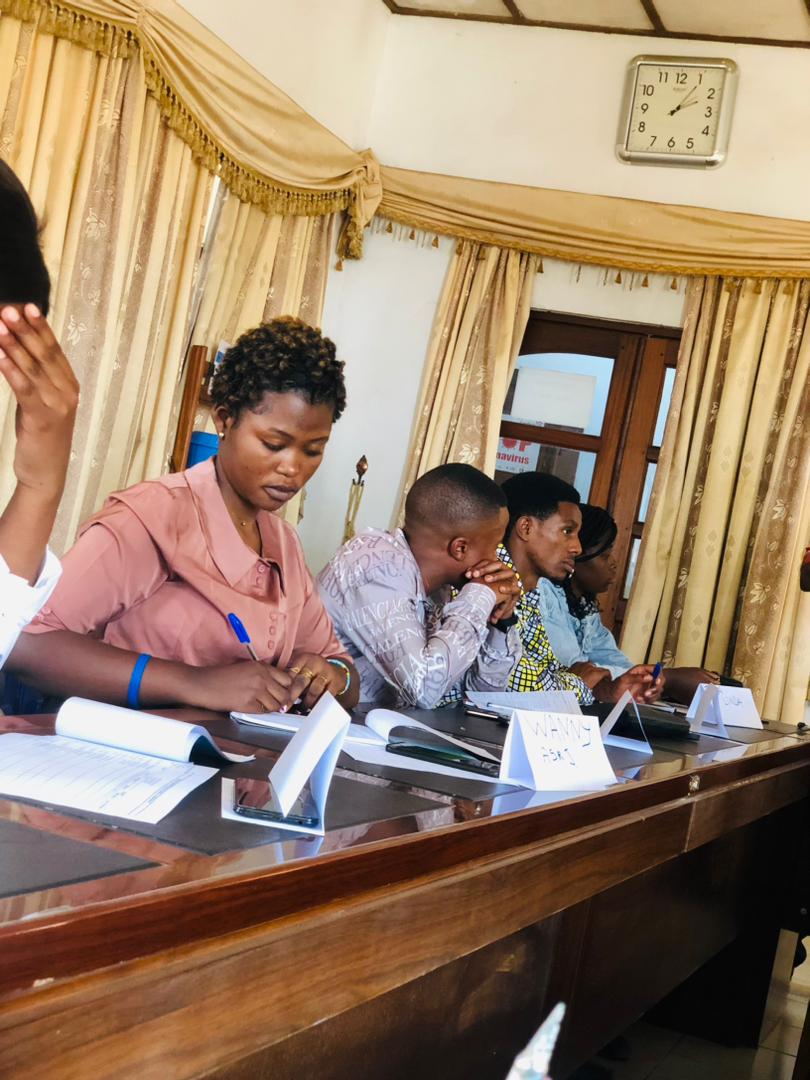 Asrjrdcongo's tweet photo. @Asrjrdcongo par sa coordination de Sud-Kivu a pris part à une réunion de #breafing organisée par la #DPS/Bukavu en marge d'une campagne de sensibilisation couplée à l'offre des services SSR en faveur des  Ado et jeunes de Bukavu.
#Prevention #Contraception
#Infofiables @pnsa_SK https://t.co/nvhZVEx5z1