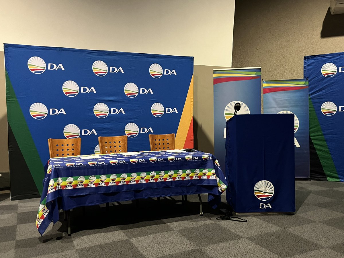 ReggieReporter's tweet image. The @Our_DA leader, John Steenhuisen expected to announce their Northern Cape Premier Candidate for the 2024 Elections. A few weeks ago Roy Jankielsohn was announced Premier Candidate for the Free State. The party is the first to make Premier Candidate announcements #sabcnews