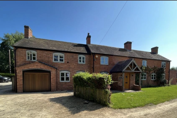 residence9's tweet photo. Embracing modern manufacturing, R7’s sophisticated seven-chamber design provides a high-quality, beautifully flush and low maintenance product. 

👍 @awmidsltd

https://t.co/y7IdqHnjoh

#R7 #flushwindows #flushinternal #flusheternal #A++ #UValues #7chambers #installer #fabricator https://t.co/15xZGIEZGV
