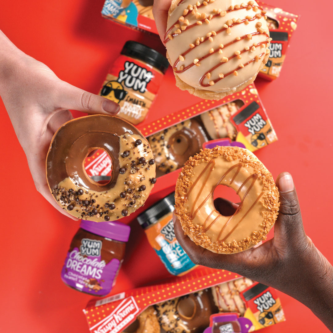 FreshstopSA's tweet image. This one is for all the peanut butter lovers!🍩🥜😍😜 

Where doughnuts meet peanut butter in a match made in snack heaven! 💫

While stocks last. Ts &amp;amp; Cs apply. The range contains peanuts.

#FreshStop #FillUpFreshUp #KrispyKremeDoughnuts #KrispyKremexYumYum @KrispyKreme_ZA