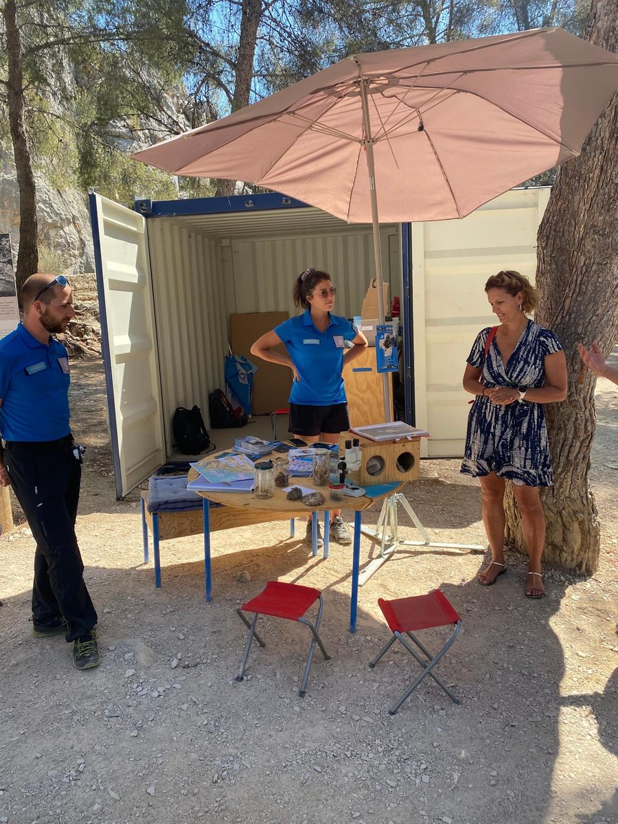 Hier nous étions à l'entrée de la Calanque de Port Miou pour sceller notre partenariat avec le Parc national des Calanques en présence de Madame Danielle Milon, Maire de Cassis, Gaëlle Berthaud, Directrice du Parc et des agents de terrain ! 👏