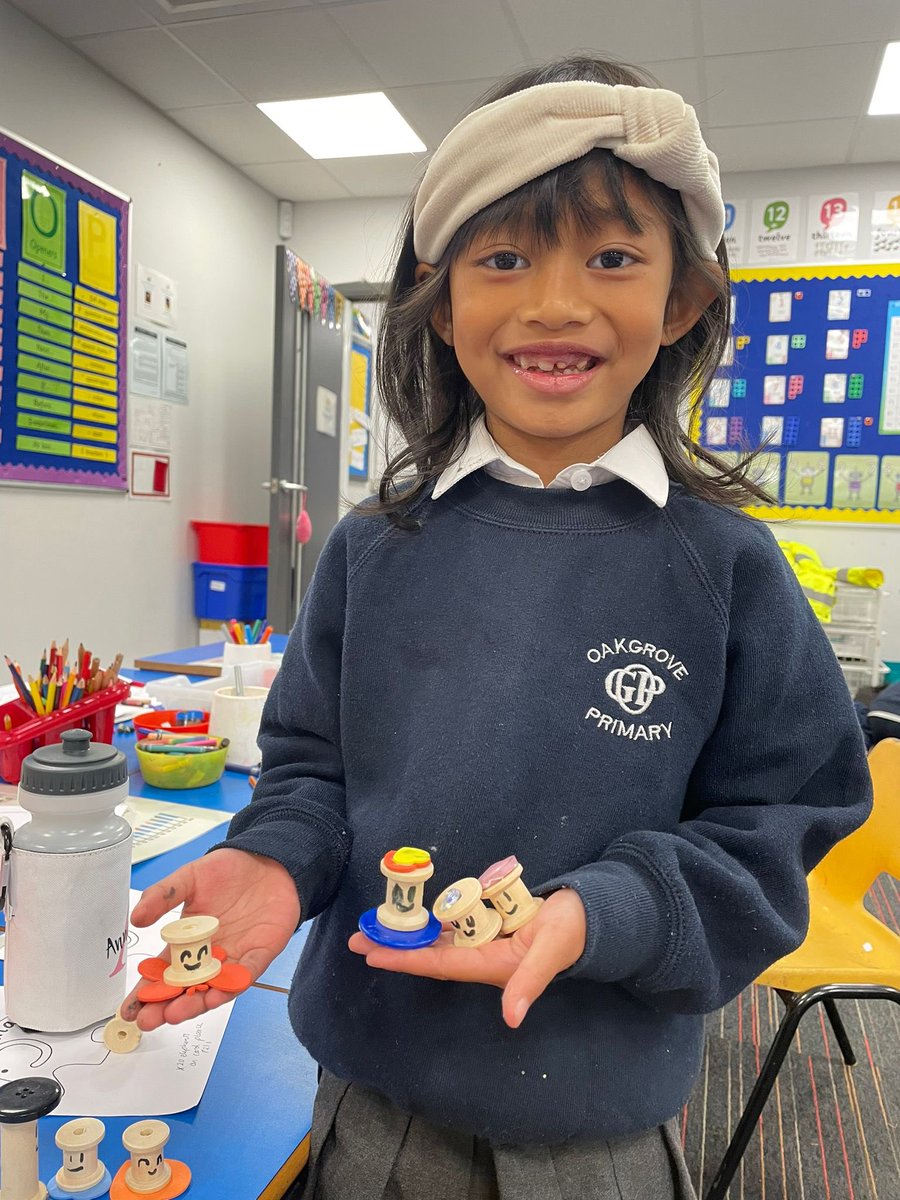 OakgrovePri's tweet photo. P3/2 have been working so creatively this morning. Look at these wonderful creatures #Creative https://t.co/Yb3FhyApmh