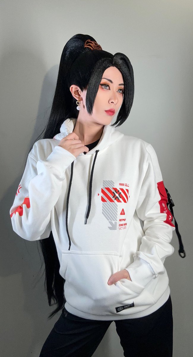 How many of you Pre-Ordered this Valorant Champions 2023 X Kremlin Clothing hoodie? It’s so dope 🔥

I have announcement too, stay tuned👀🙏🏻✨
#valorant #sage #VALORANTChampions #VCT2023 #sagecosplay #valorantcosplay