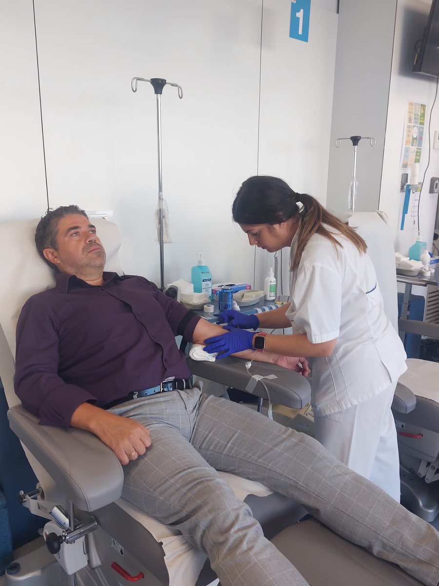 Las reservas de sangre🩸 en estas fechas suelen ser bajas, acercarse un rato por ejemplo al <a href="/HUInfantaElena/">Hosp. Infanta Elena</a> no cuesta nada y ademas las trabajadoras de la unidad de donaciones siempre tratan a los que acudimos con todo el cariño y profesionalidad. Animaros!