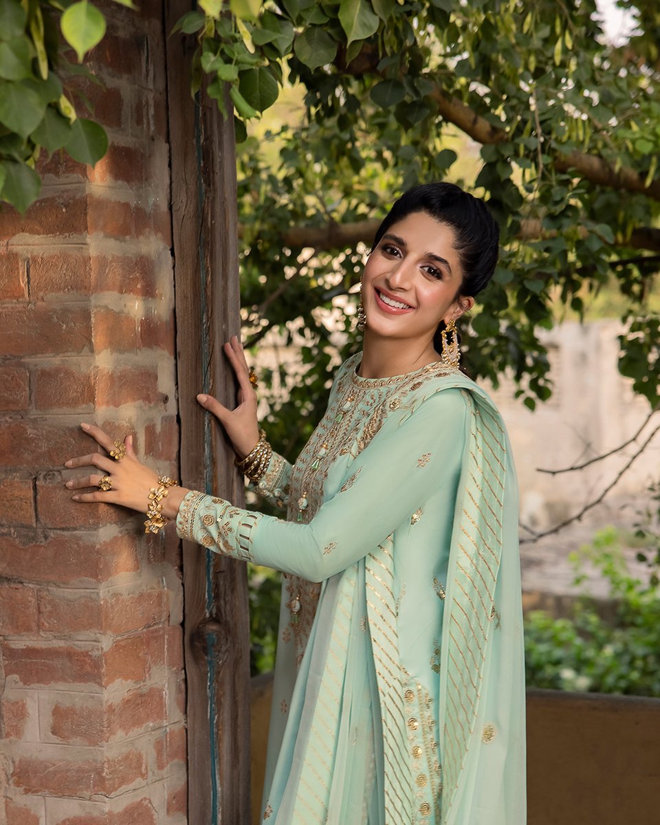 asimjofa's tweet photo. Shadow Work Collection | Pre-Booking Starts on 24th August at 6 PM | Deliveries Start on 25th August
AJSW-11 | 3-PC | Rs 6,150/-

Visit: https://t.co/2ukzewoX9n

#AsimJofa #IWearAsimJofa #ShadowWorkCollection #AsimJofaEdits #MawraHocane #ShadowWork #WeddingWear #UnstitchedCollection #Fashion #Trending