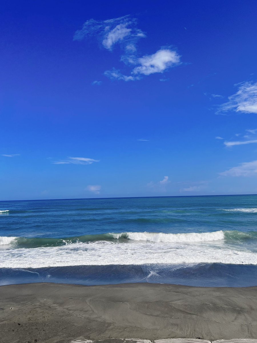 doers_jp's tweet photo. 今日も一日お疲れさまです！✨

今日は出先に海が近く見に行ってきました🏖️
とても暑かったですが
久しぶりの海にテンション上がってしまいました🙊♡

明日もよろしくお願いいたします🙇‍♀️♡

#企業公式相互フォロー 
#企業公式夏のフォロー祭り 
#企業公式がお疲れ様を言い合う https://t.co/DC7nlEzcyl