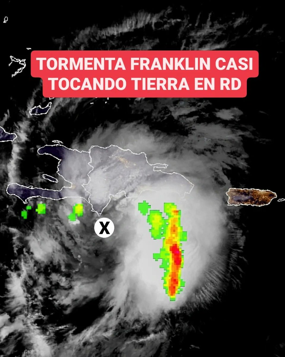 JeanSuriel's tweet photo. 🔴ATENTOS🔴
En las próximas horas, la Tormenta Tropical Franklin estará tocando tierra en el suroeste de República Dominicana: su centro está ubicado a 100 kilómetros al sur de Barahona, en el Mar Caribe, con trayectoria hacia el norte a 17 km/h.

🔴Sus vientos máximos sostenidos aumentaron a 85 km/h y ráfagas más fuertes: durante la madrugada el fenómeno ganó intensidad, pero inmediatamente toque tierra entre Barahona y Enriquillo podría perder fuerzas.

🔴Los vientos con fuerza de tormenta tropical se extienden hacia afuera de su centro hasta 185 kilómetros, por lo que las ráfagas podrían sentirse en gran parte del suroeste y del sur.

⚠️SIGAMOS ATENTOS

☑️ https://t.co/WlQFg167bk 
➡️ @AgendaClimatica 
▶️ https://t.co/OBEFwksFsW