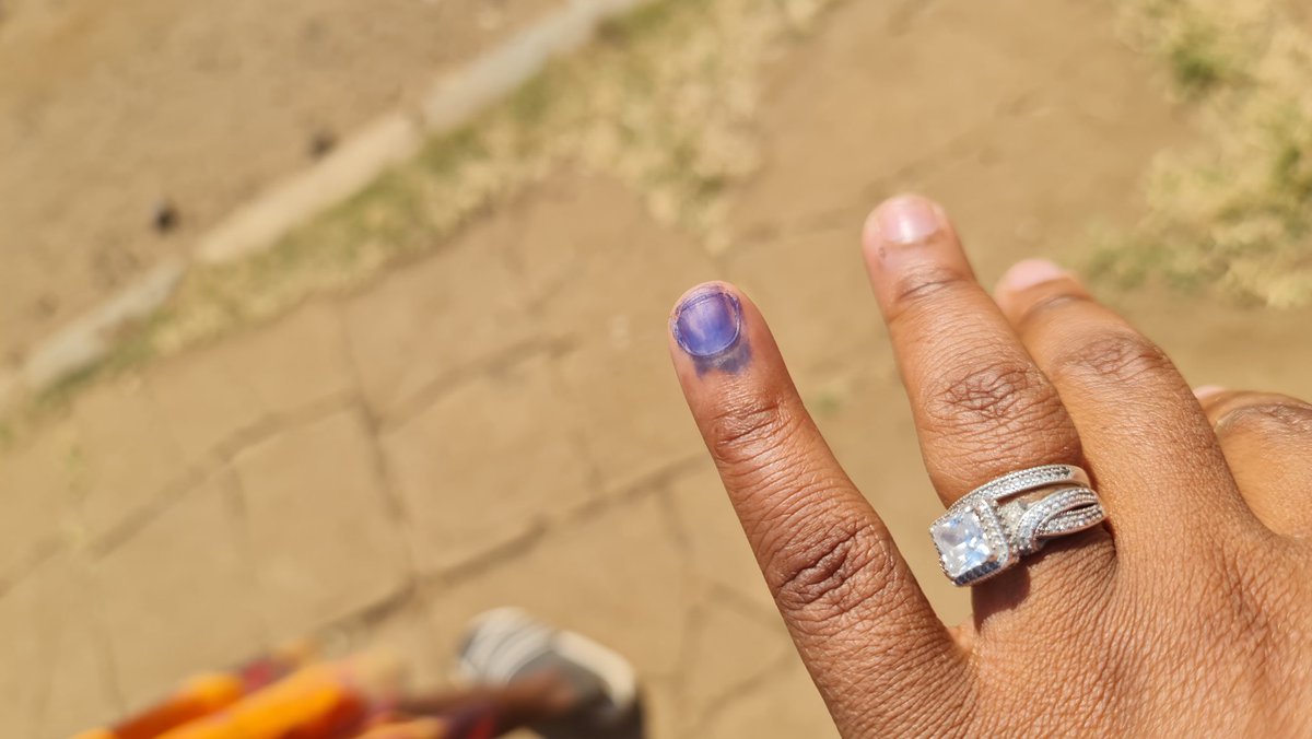 Rue_rose's tweet photo. Exercised my right
#ZimElection2023 
#ZimbabweDecides2023 https://t.co/dviKf3C862